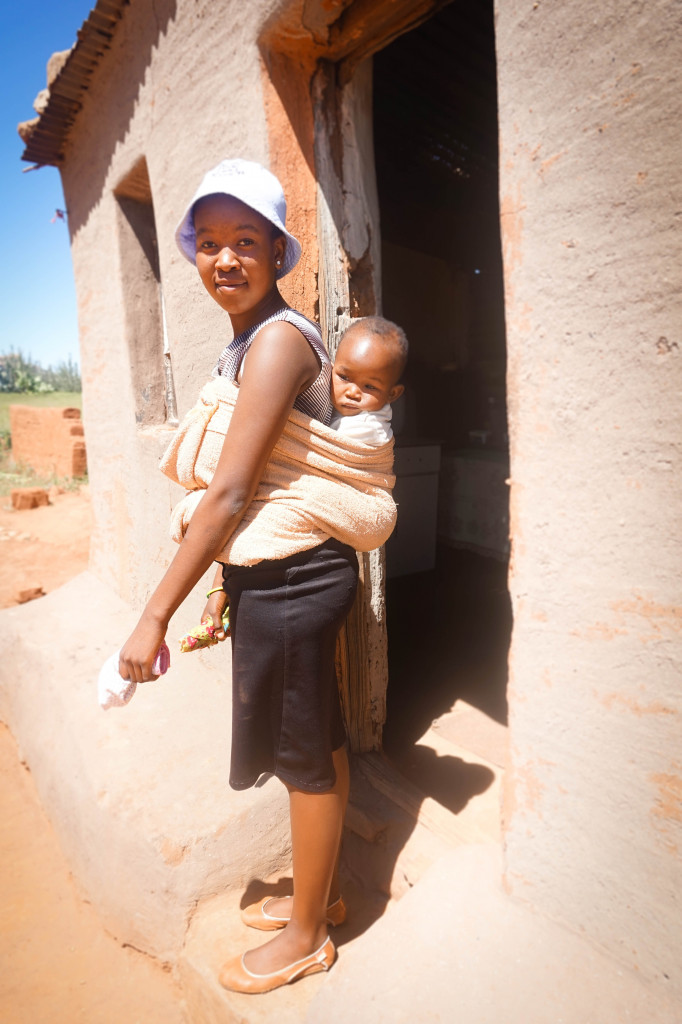 Mother and child in Lesotho displaying a tied Basotho Baby Wrap