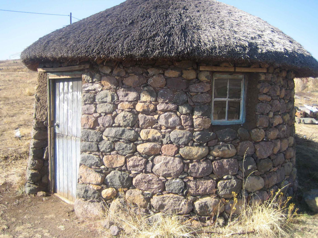 A rondeval is an example of a classic Basotho home. These round structures serve as the living, eating and sleeping area for a family.